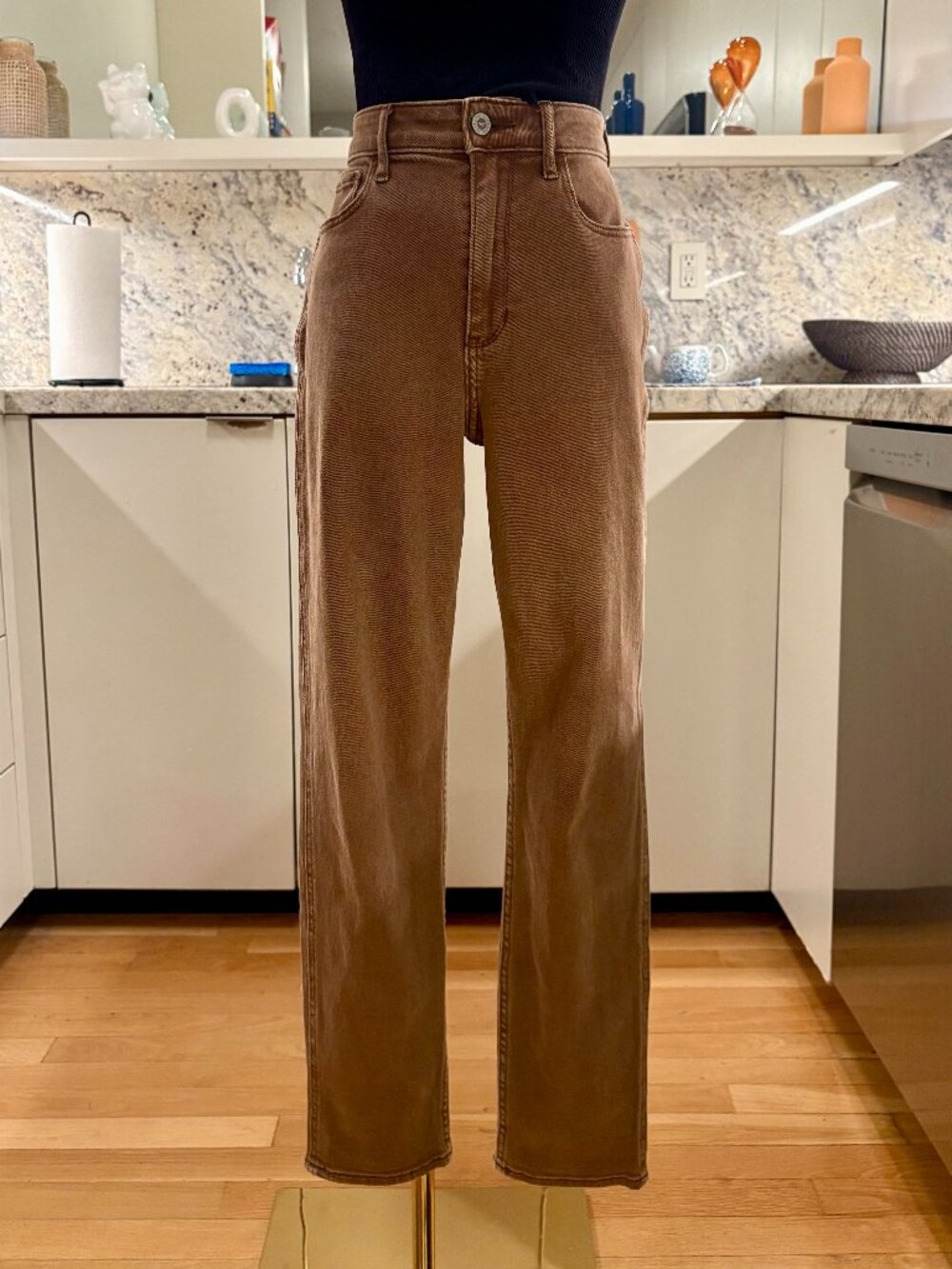 Hollister Vintage Stretch Curvy High-Rise Mom Jeans in Vintage Brown